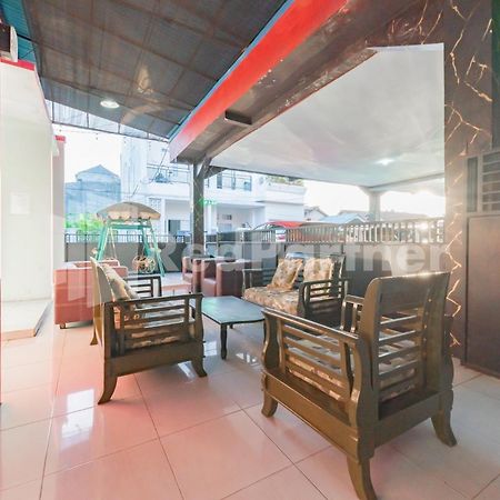 Ana Guest House Syariah Mitra Reddoorz Banjarbaru Exterior foto